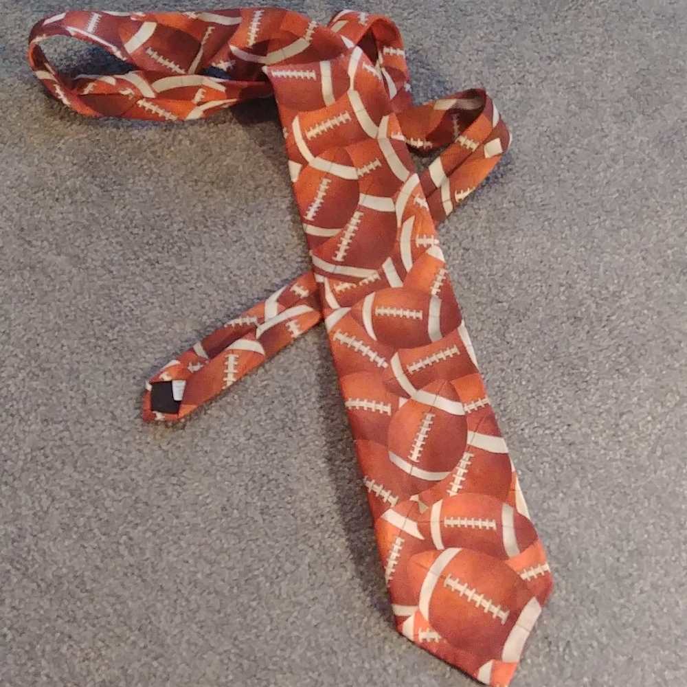 Ralph Marlin Football Tie